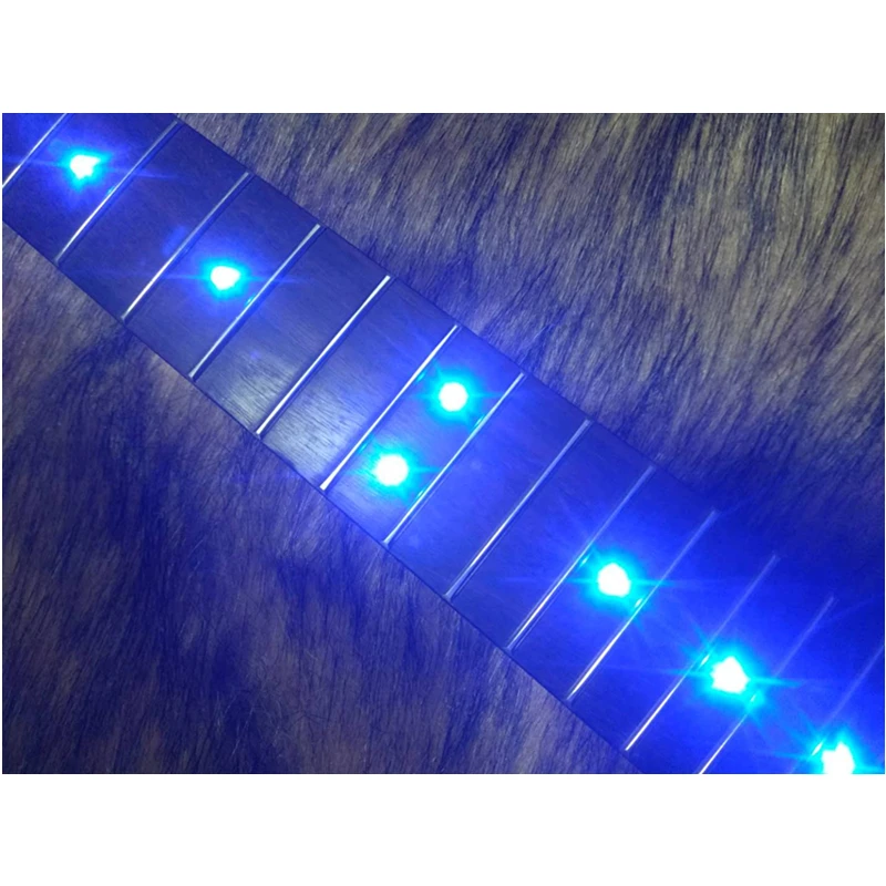 22-Bund Ahorn-E-Gitarrenhals mit Palisander-Griffbrett, Einlagen und LED-Beleuchtung, Gitarrenteile und Zubehör – Detail 4