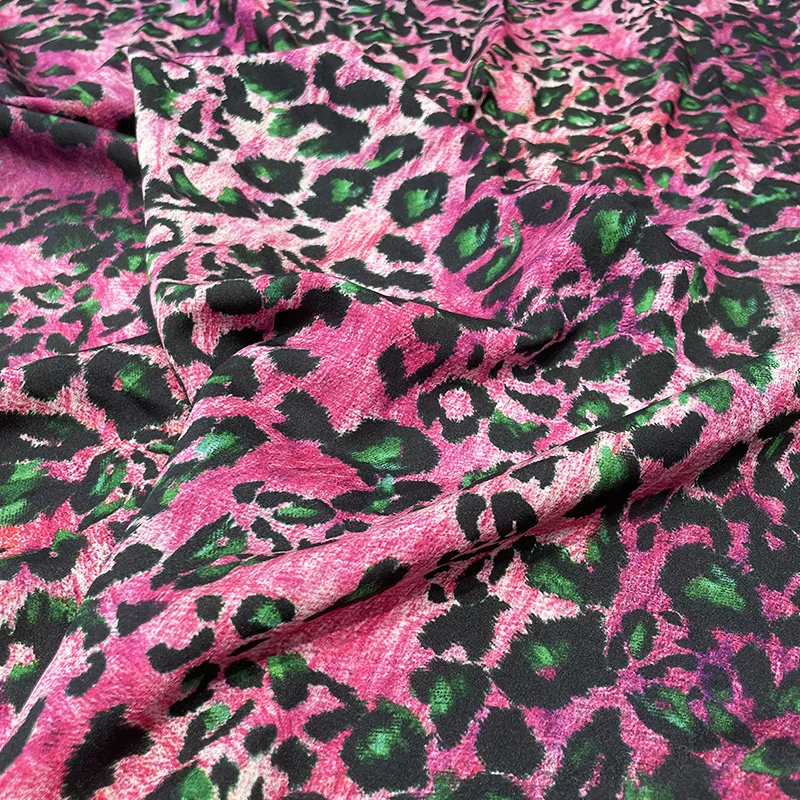 Luxury Brand Pink Leopard Print Polyester Crepe De Chine Fabric Women\'s Fashion Shirt Clothing Fabrics Cloth for Dress by Meter
