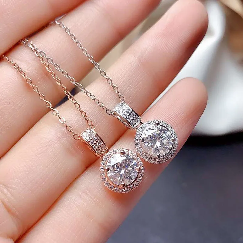 Chic 2 Carats Crystal Pendant Necklaces for Women Zircon Diamond Gemstones Jewelry Pt950 Rose White Gold Color Choker Chian Gift