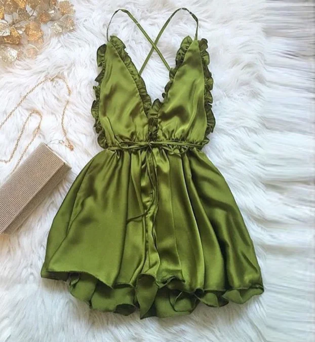 2022 new one-piece shorts Fashion sexy ruffle Appealing pajamas Sling open back loose jumpsuit Large pendulum women sexy jumpsui