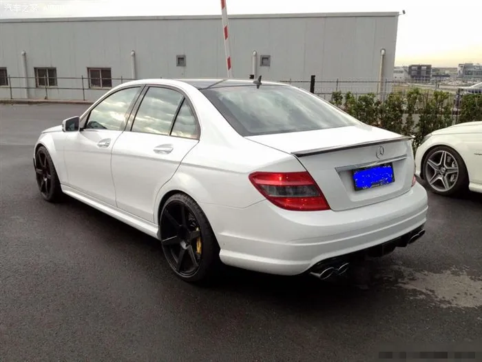 For Mercedes Benz W204 Spoiler 2008-2014 C-class C180 C200L C63 Spoiler High Quality ABS Car Rear Wing Spoiler