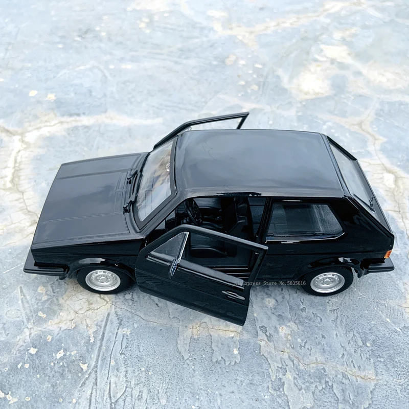 Bburago 1:24フォルクスワーゲン1979ゴルフgti MK1黒シミュレーション合金車モデル工芸品の装飾コレクション玩具ツールギフト