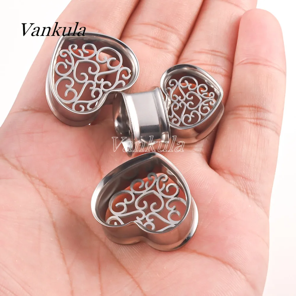 Vankula 2PCS Stainless Steel Heart Shape Ear Gauges Ear Tunnels Plugs Expander Piecing Body Jewelry