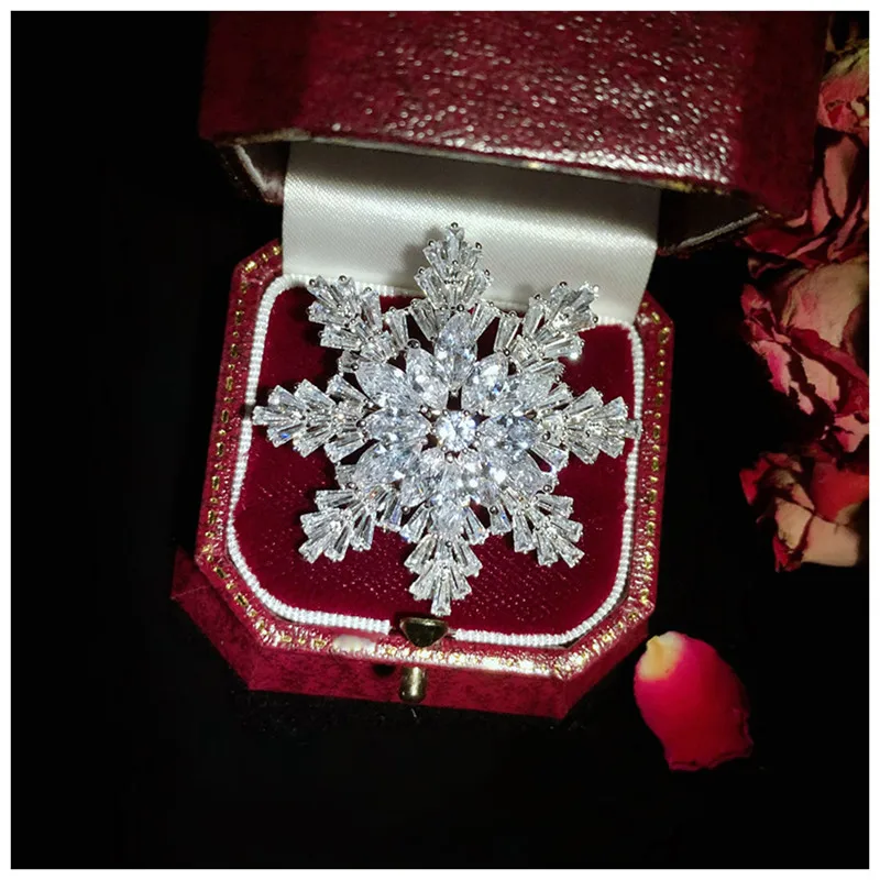 Brooches For Women Snowflake Cubic Zirconia Stereoscopic Corsage Suit Coat Pin Skirt Accessories Luxury Fine Jewelry