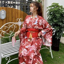 Costume tradizionale giapponese da donna Sakura Kimono Yukata con Obi novità abito da sera Costume Cosplay giapponese floreale taglia unica