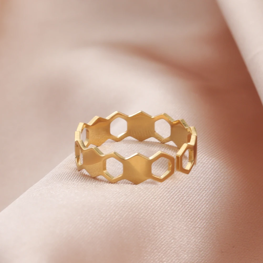 Skyrim Honeycomb Rings for Women Girl Stainless Steel Gold Color Cutout Hexagon Geometric Open Rings Jewelry Gift 2024 New Trend