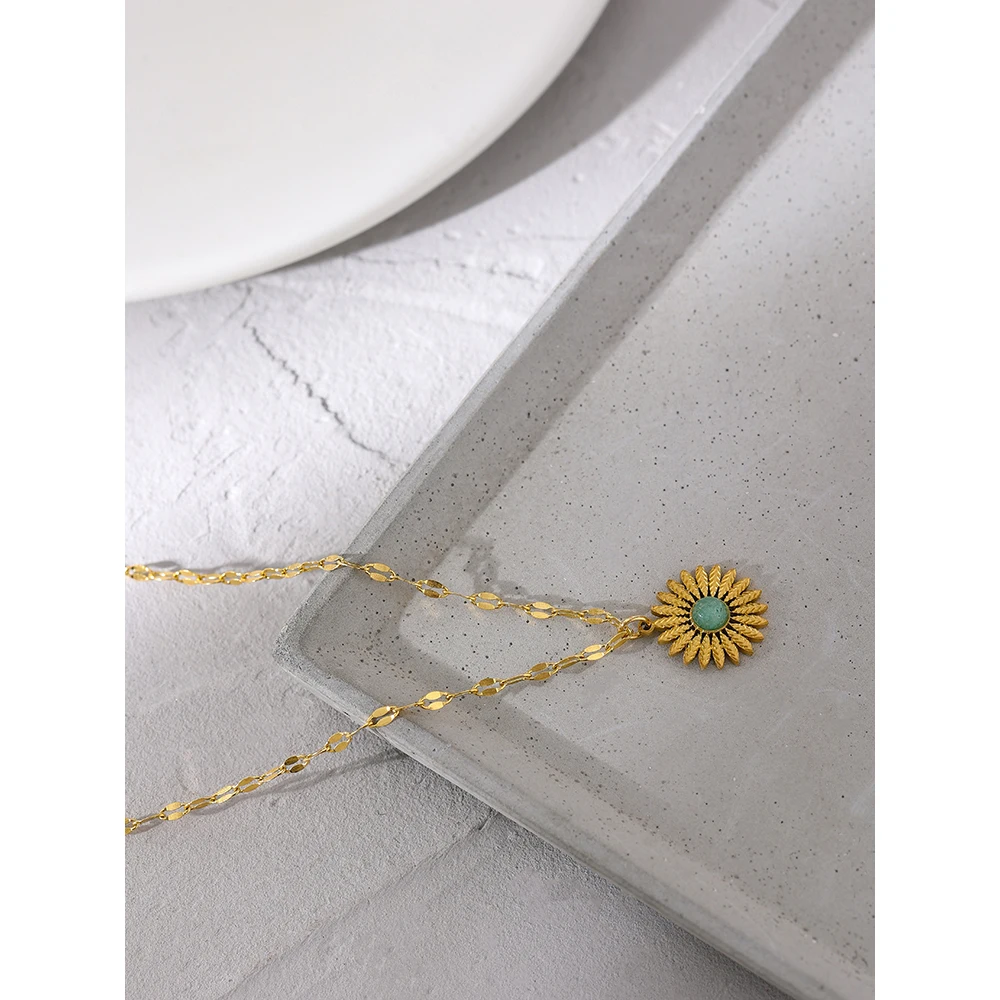 Yhpup 316L Stainless Steel Accessories Trendy Flower Natural Stone Pendant Necklace Charm Metal Collar Golden Fashion Jewelry