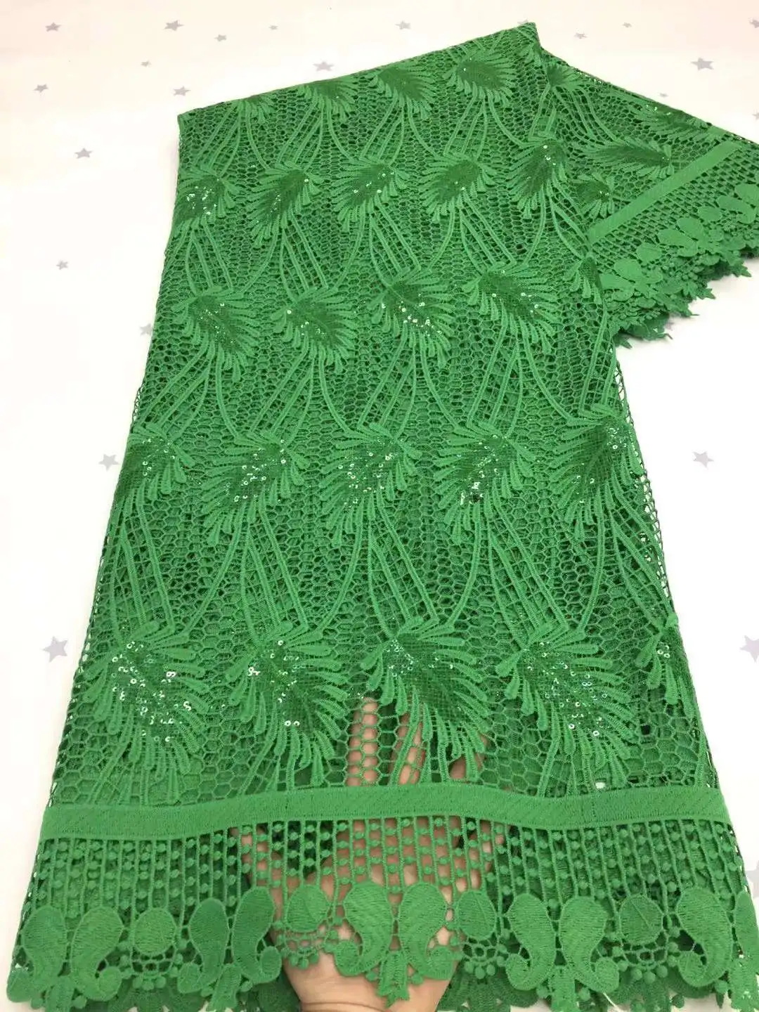 

Green African Guipure Lace Fabric 2021 High Quality Lace Latest French Cord Lace Fabric With Sequins For Wedding Party KXX21121
