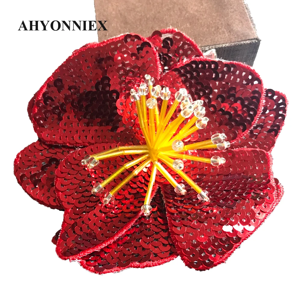 AHYONNIEX Red Rose 3D cucire su paillettes fiori Patch vestiti 11CM X 11CM Patch Applique fai da te per abbigliamento Bordados Para La Ropa