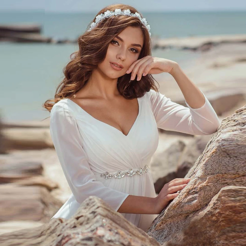 Nuovi abiti da sposa in Chiffon 2024 abito da sposa estivo da spiaggia a maniche lunghe con scollo a v semplice con perline Robe De Mariee