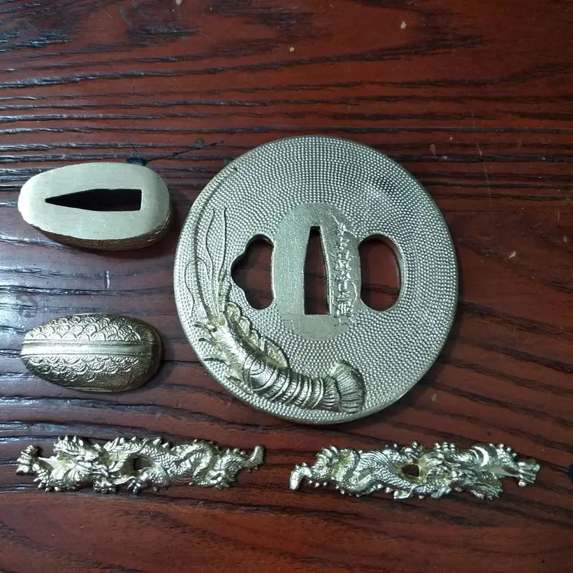 

Качественный набор katana's фитинг Tsuba Menuki Кашира аксессуар для японского меч фальшион лезвие латунь