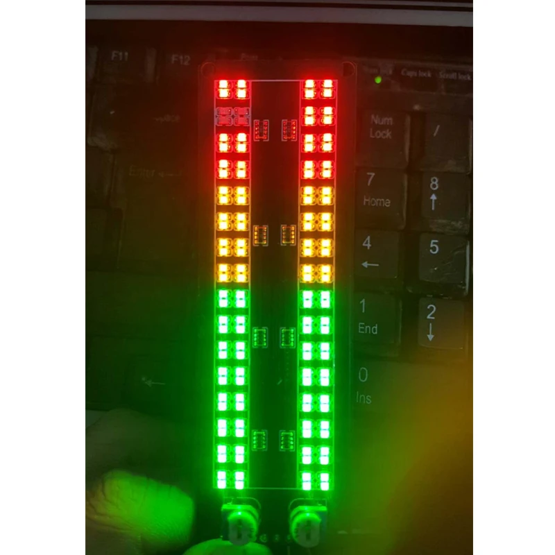 오디오 리듬 라이트 A 필러 음악 스펙트럼 LED 라이트 볼륨 디스플레이 오디오 파워 앰프 자동차 수정 레벨 표시기