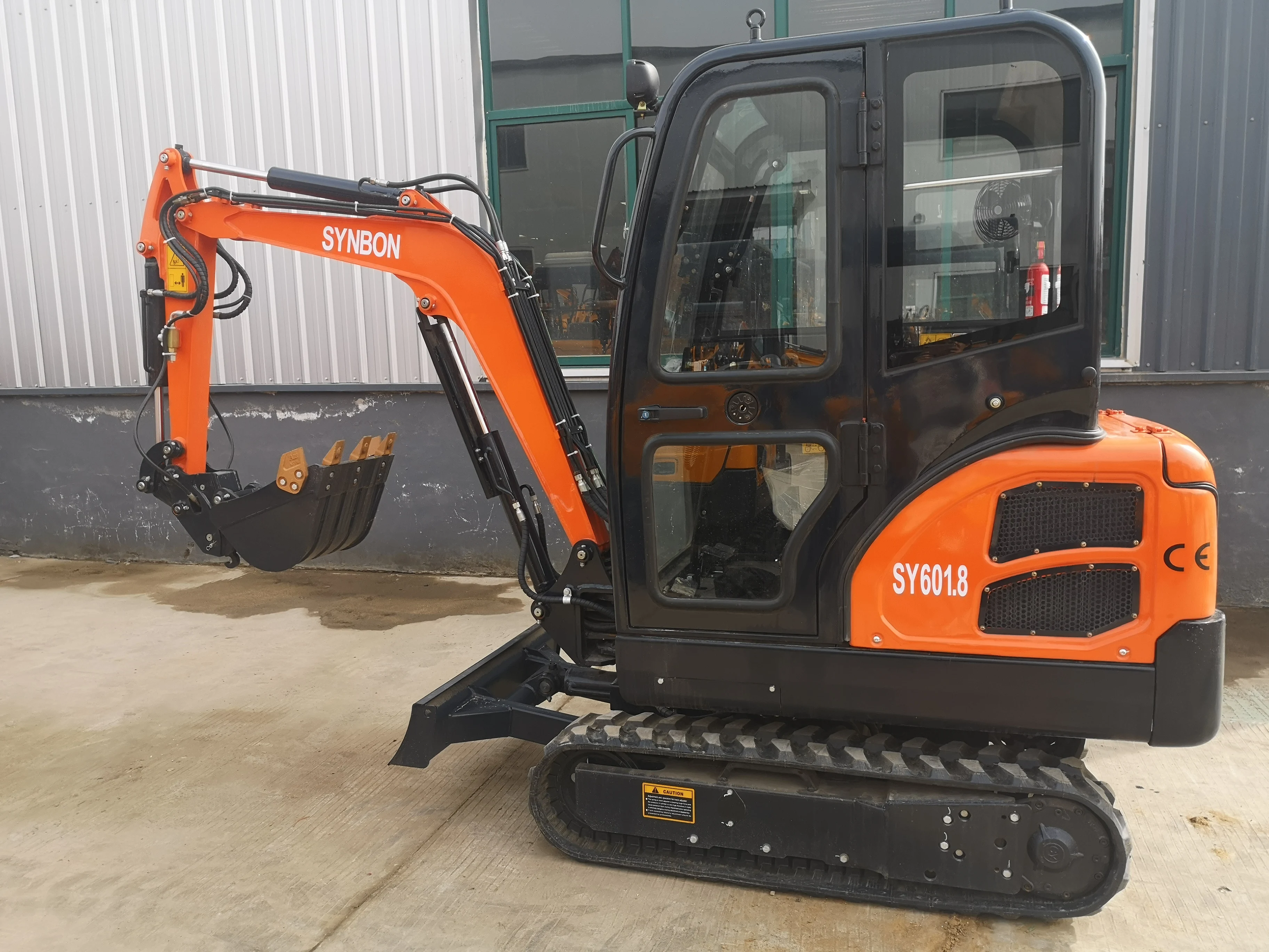 Small Crawler Excavator 1.8Ton Mini Digger Machine With Efficiency Operating