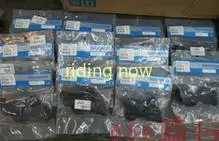 

R9120 R9170 R8000 R7000 9000 6700 5700 4600 3500 9001 9070 6870 6700 6800 5800 4700 6600 Кронштейн тормозного рычага переключения передач Крышка капота