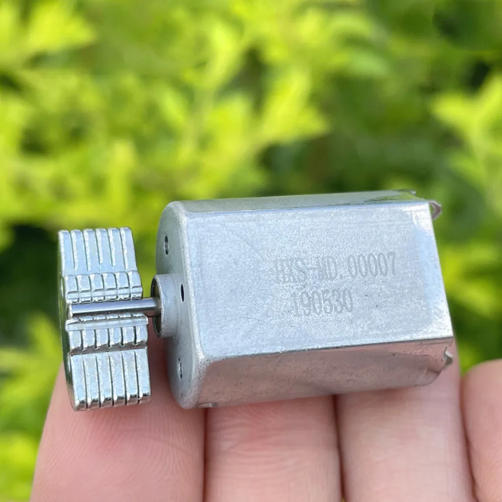 DC Mini Vibrator 130 Micro Vibration Motor Super Strong Vibration Flat Iron Back Cover Motor DC3V-6V for Massage Accessories