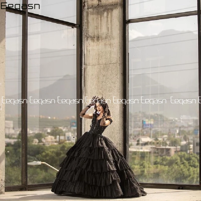 Negro vestidos de quinceañera el hombro tul niveles de dulce 15 princesa vestido para baile de máscaras de baile para fiesta de boda