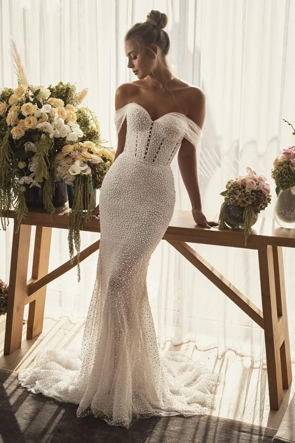 Vestido de novia de sirena con cuentas de lujo, hombros descubiertos, espalda descubierta