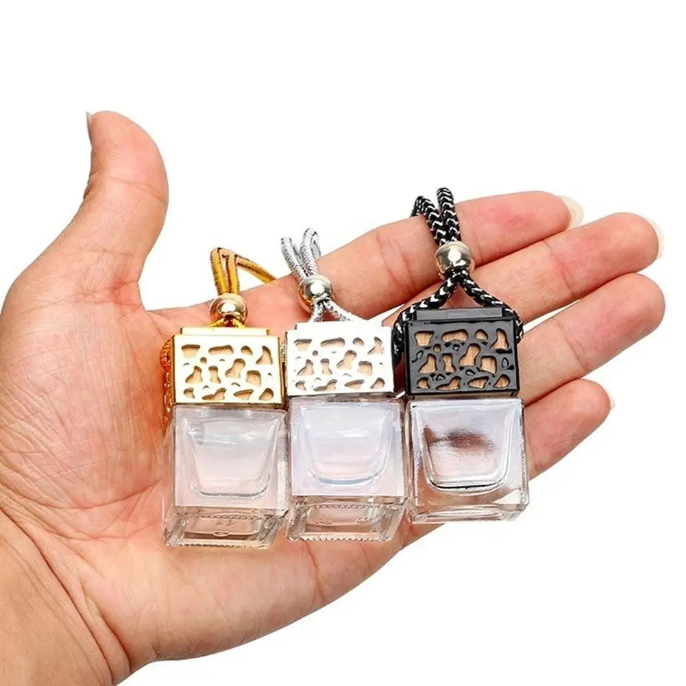 Carro garrafa de perfume ambientador para óleos essenciais ornamento automático perfume pingente vazio pendurado garrafa chaveiros