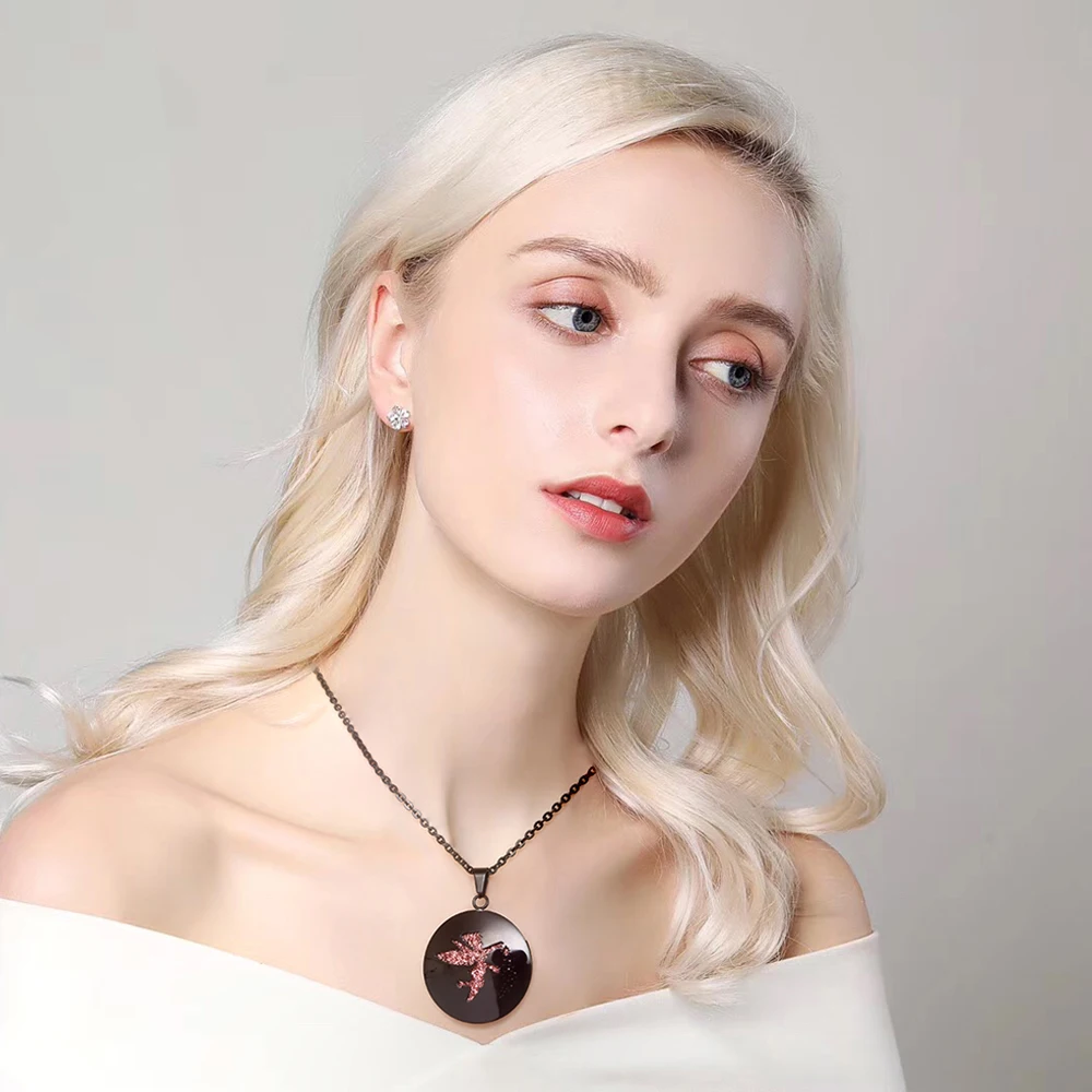 New Design Simple Aromatherapy Diffuser Locket Perfume Essential Oil Necklace Stainless Steel Locket with Felt Pads For Woman