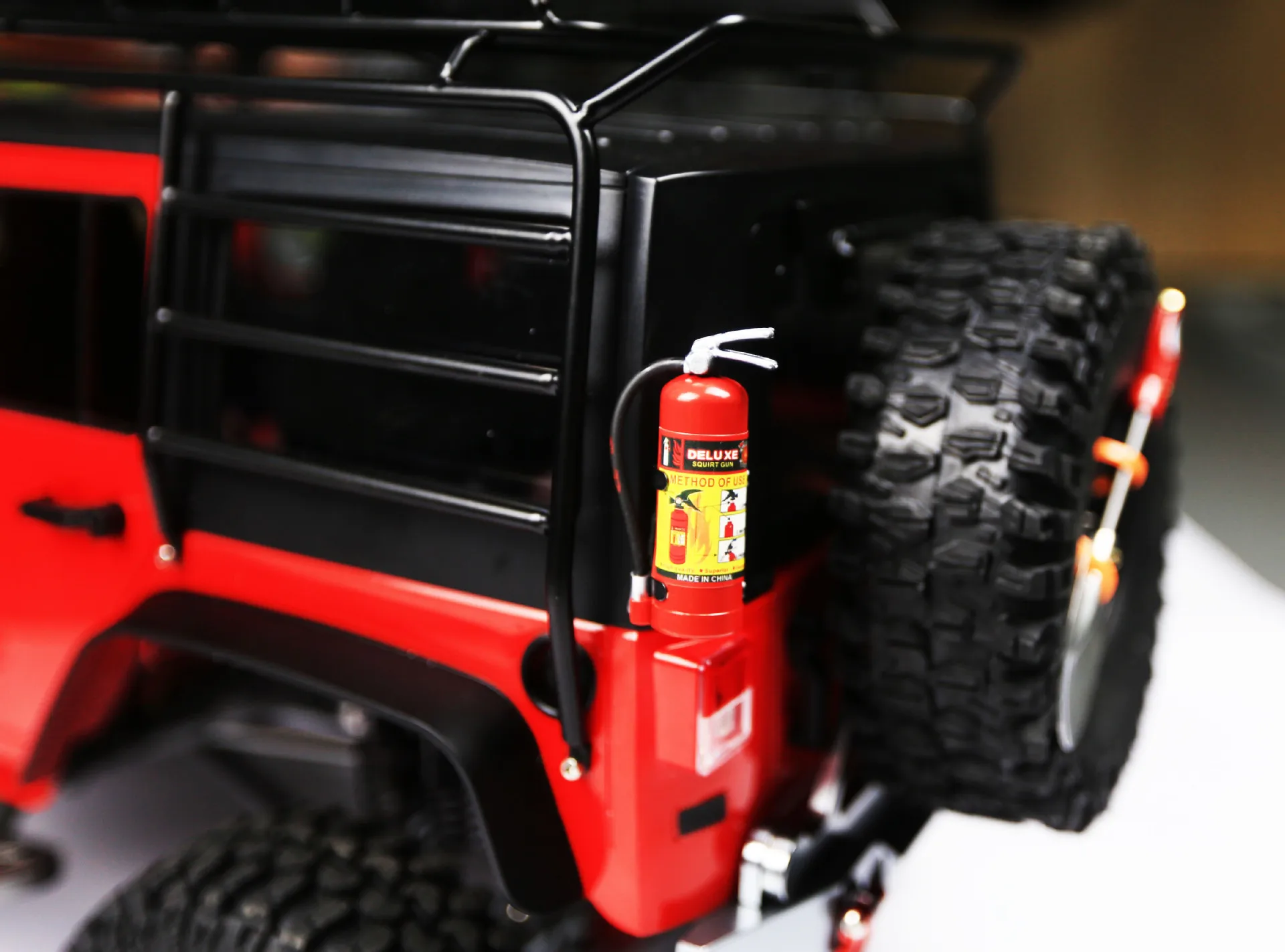 1/10 Scale Simulation Fire Extinguisher RC Rock Crawler Accessory For Traxxas TRX4 Axial SCX10 TAMIYA CC01 TRX-6 D90 D110 AXIAL