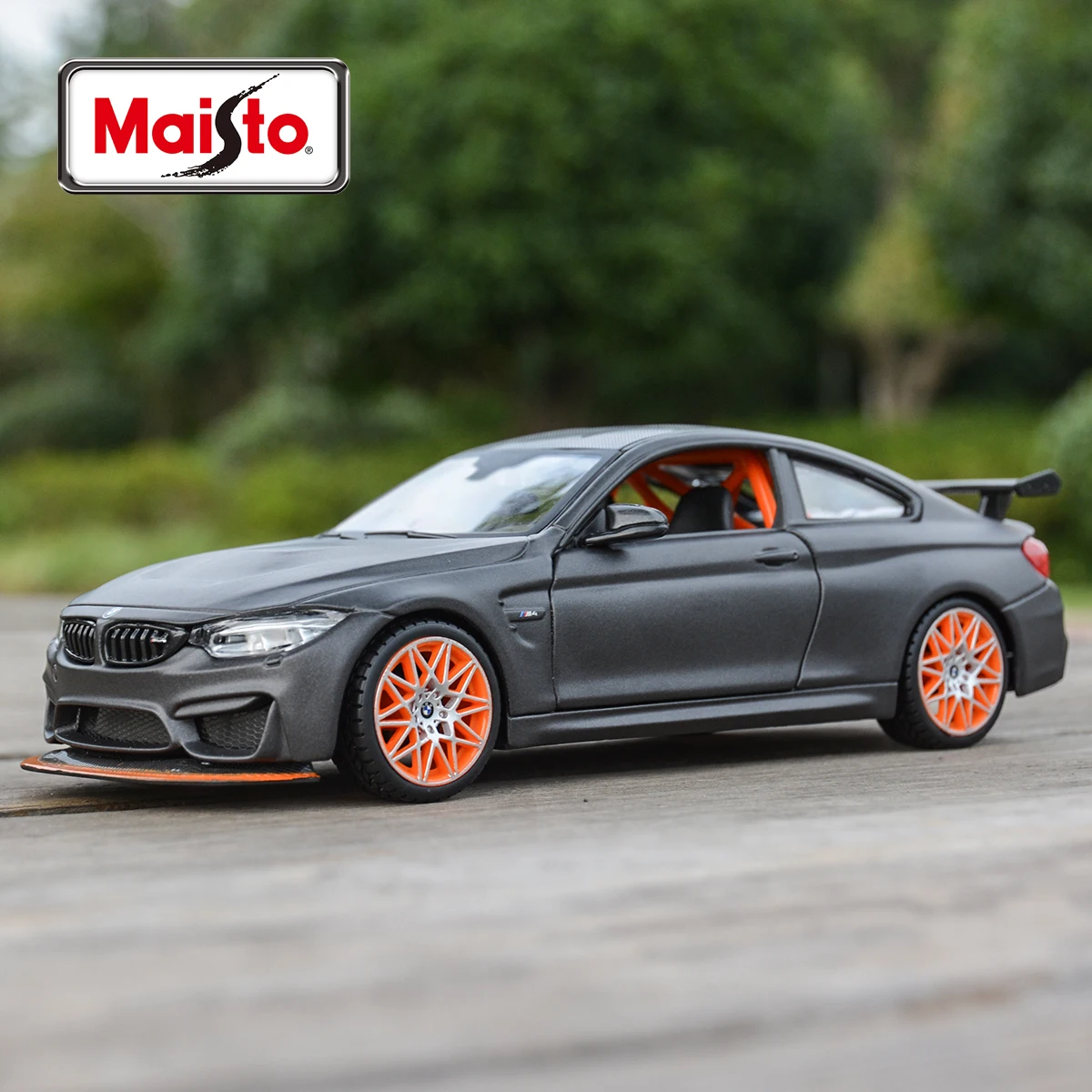 

Maisto 1:24 BMW M4 GTS Sports Car Static Die Cast Vehicles Collectible Model Car Toys