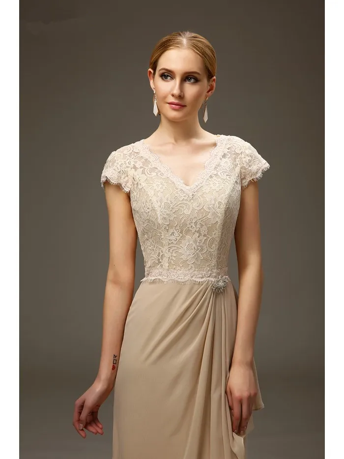 Champagne abiti per la madre della sposa scollo a v maniche a cappuccio A-line Chiffon pizzo lungo elegante sposo madre abiti da sera per matrimonio