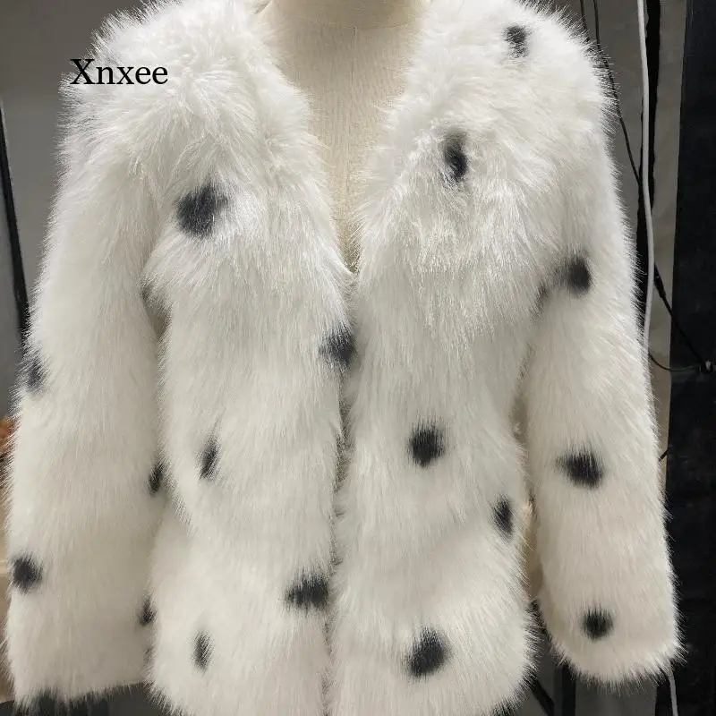 Autumn and Winter Women\'s Coat, Short, Warm, Whole Coat, Loose Snow Leopard Print, Large Size