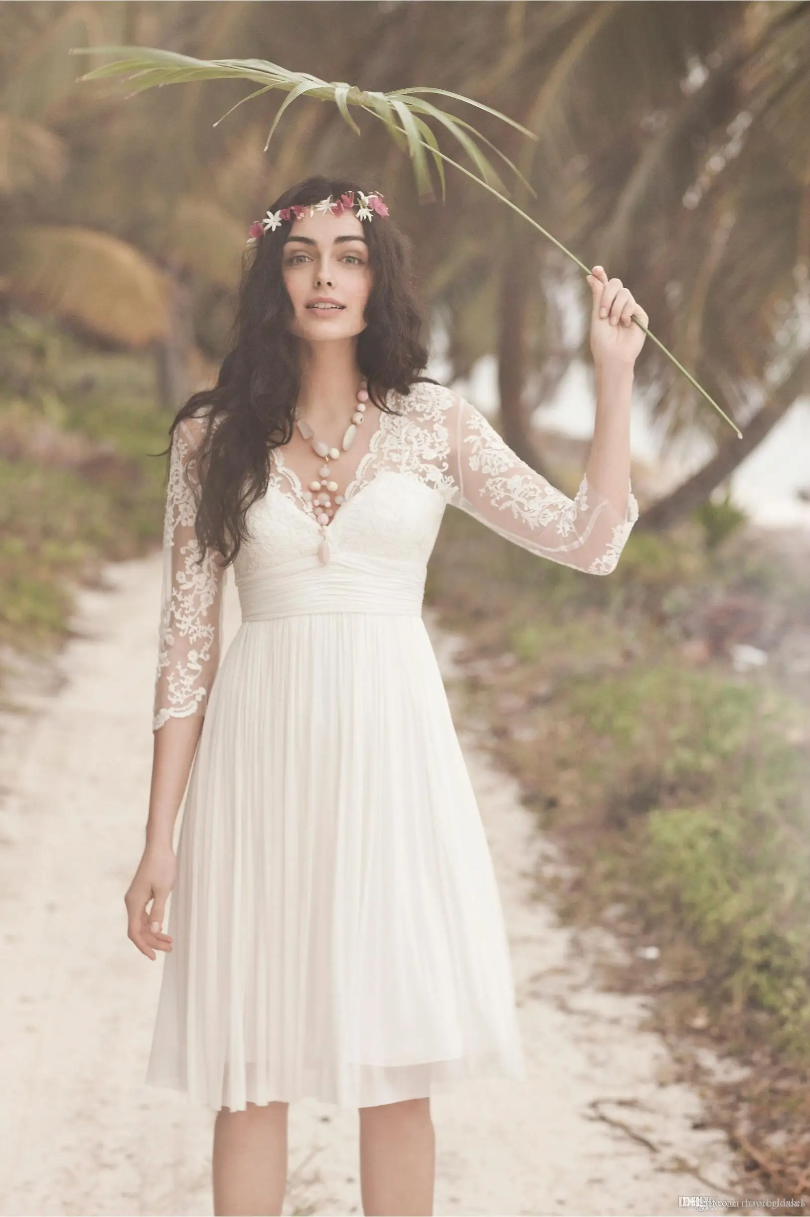 Robe de mariée style Boho, manches longues, dentelle courte, col en V, ligne a plissée, longueur aux genoux, mousseline de soie, robes de plage, 3/4