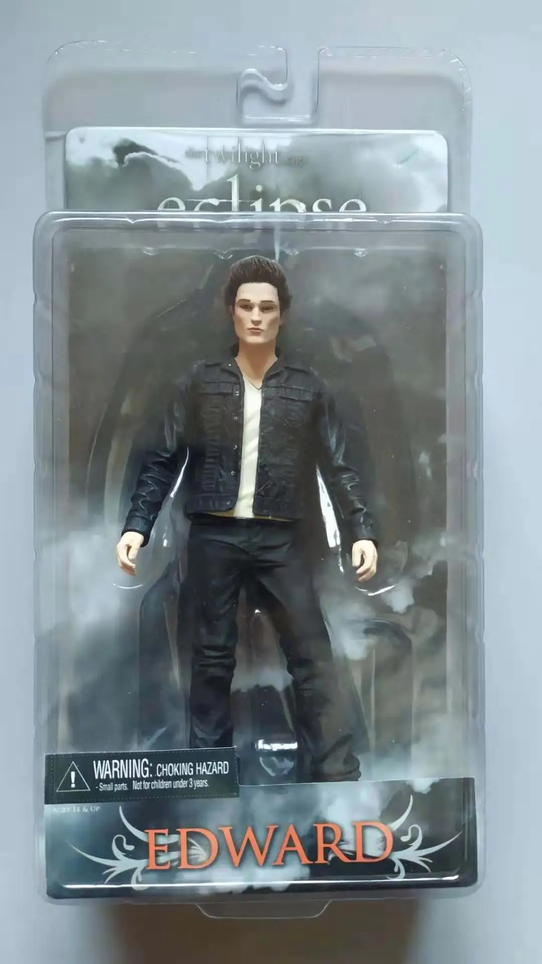 NECA-figura de acción de la película clásica Twilight Saga, Eclipse Vampire Edward, 7 pulgadas, modelo de juguete, regalo de colección