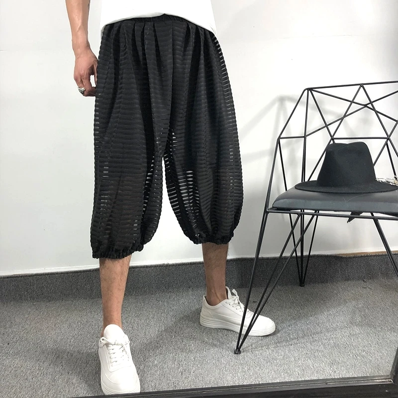 Men's Shorts Summer New Horizontal Stripe Design Loose Half Pants Solid Color Perspective Thin Sports Knickerbockers Shorts