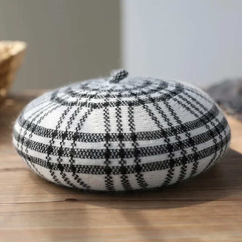 Autumn and winter Women\'s hats Plaid knit beret Plaid knit beret