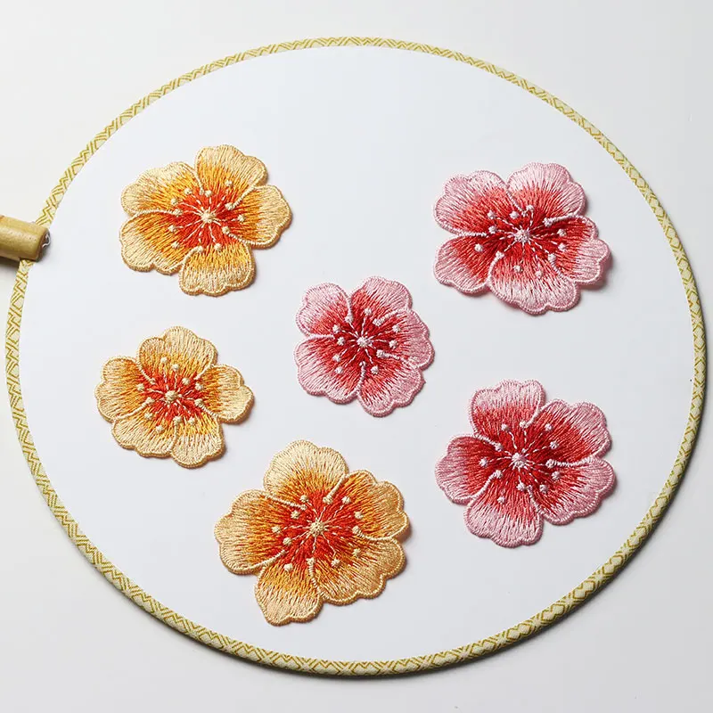 10pcs/lot Small Plum Flower Patch Embroidery Sticker Sew on Patches for Clothing Applique Embroidery DIY Clothing Accessories