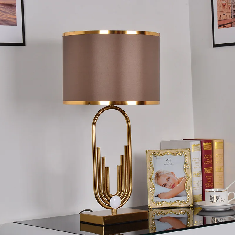 

Luxury Nordic table lamps Bedroom bedside lamps Living room study European warm and creative wrought iron table lamps