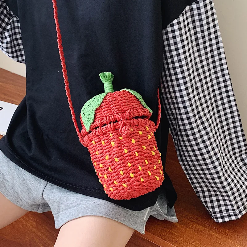 Local Stock Strawberry Straw Bags Wicker Woven Women Shoudler Bags Rattan Female Crossbody Bag Ladies Summer Beach Small Purse