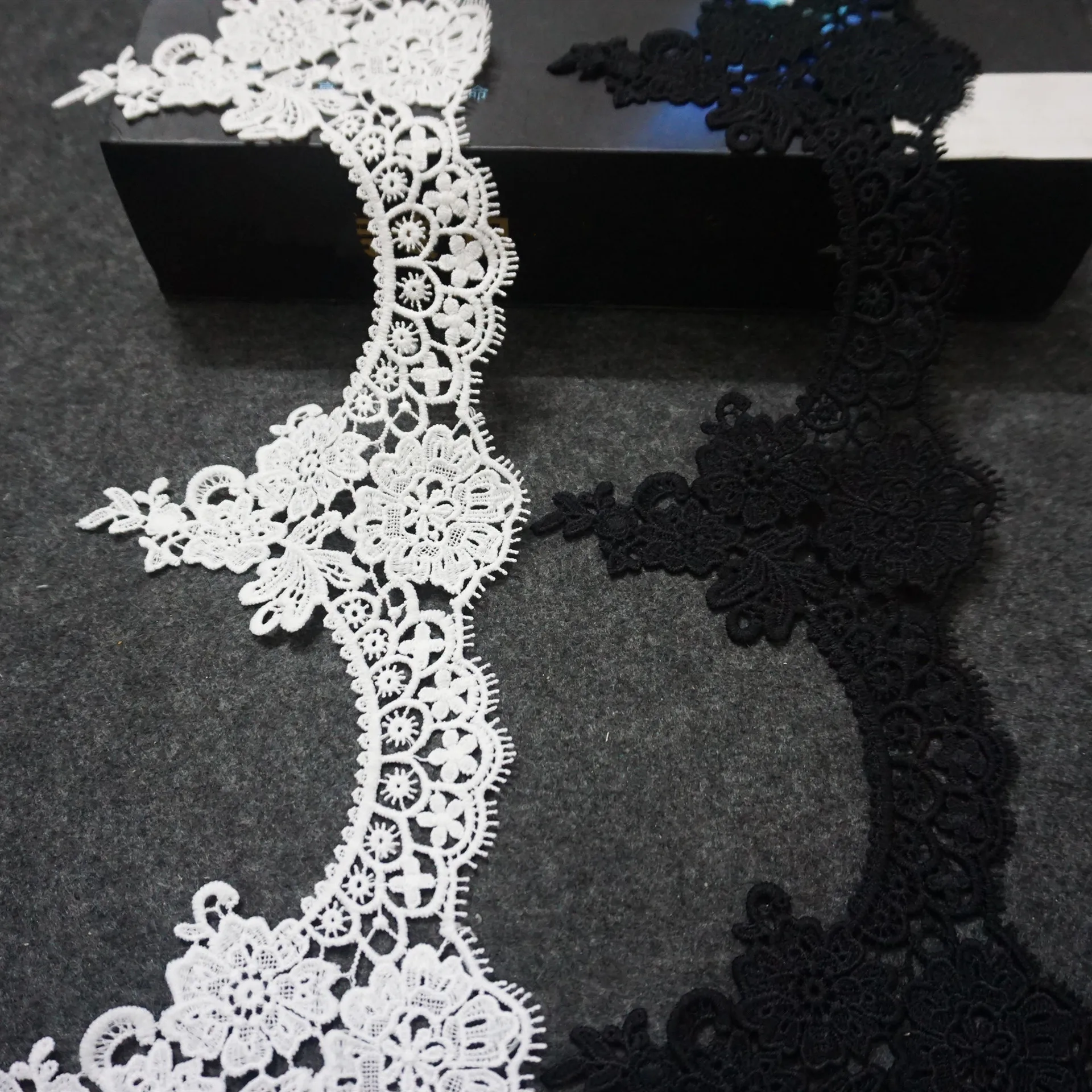 3 Yards Water-soluble lace fabric Milk silk embroidery lace DIY clothing accessories Hollow lace barcode