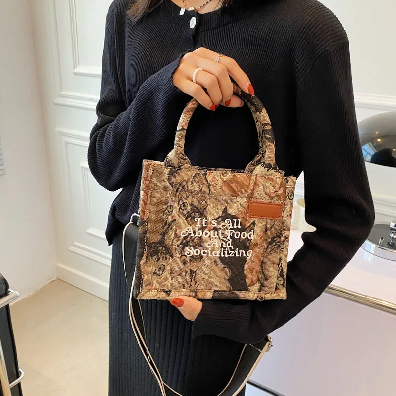 Casual Printing Embroidery Small Canvas Handbag for Women 2021 Winter Trends Crossbody Shoulder Bag Lady Totes Designer