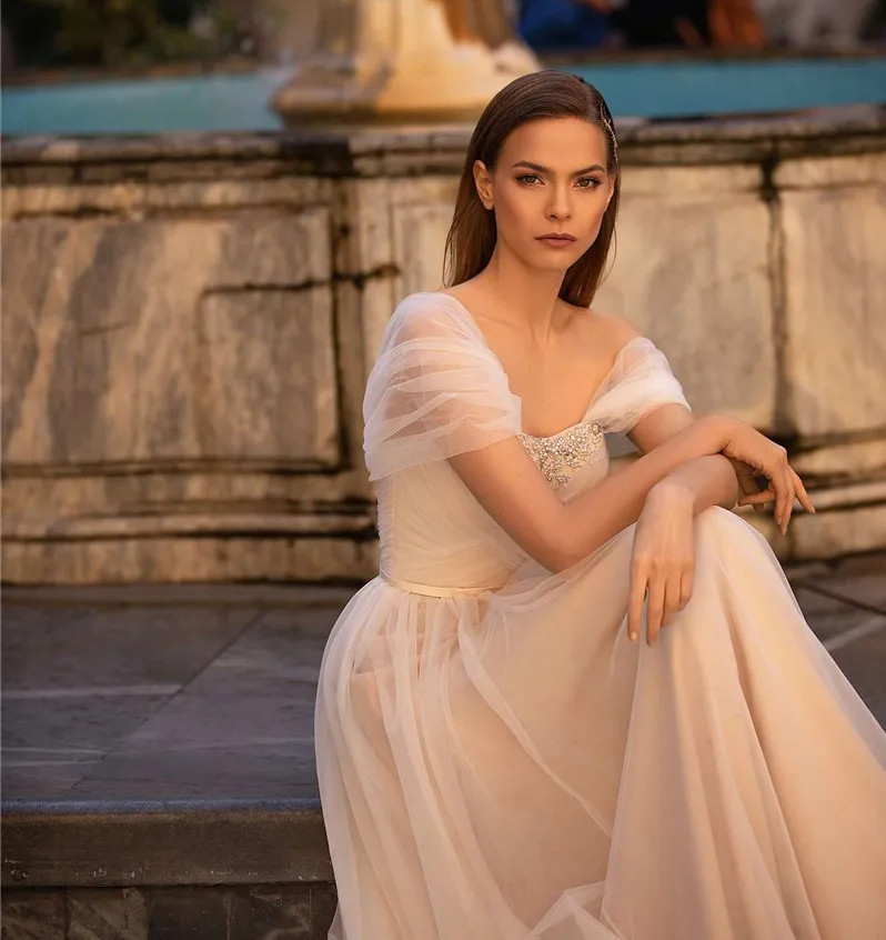 Abiti da sposa Champagne Plus Size 2020 perline con spalle scoperte abiti da sposa in Tulle con lacci abito da festa principessa abiti da noiva