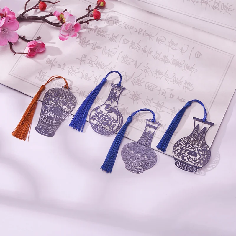 

2pc Classical Blue And White Porcelain Metal Bookmark Creative Exquisite Pattern Book Mark Page Folder Office School Supplies