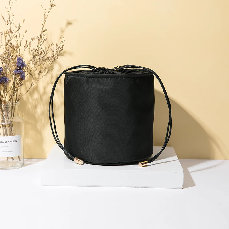 Nylon drawstring cosmetic bag original exquisite high-end travel waterproof liner bag medium