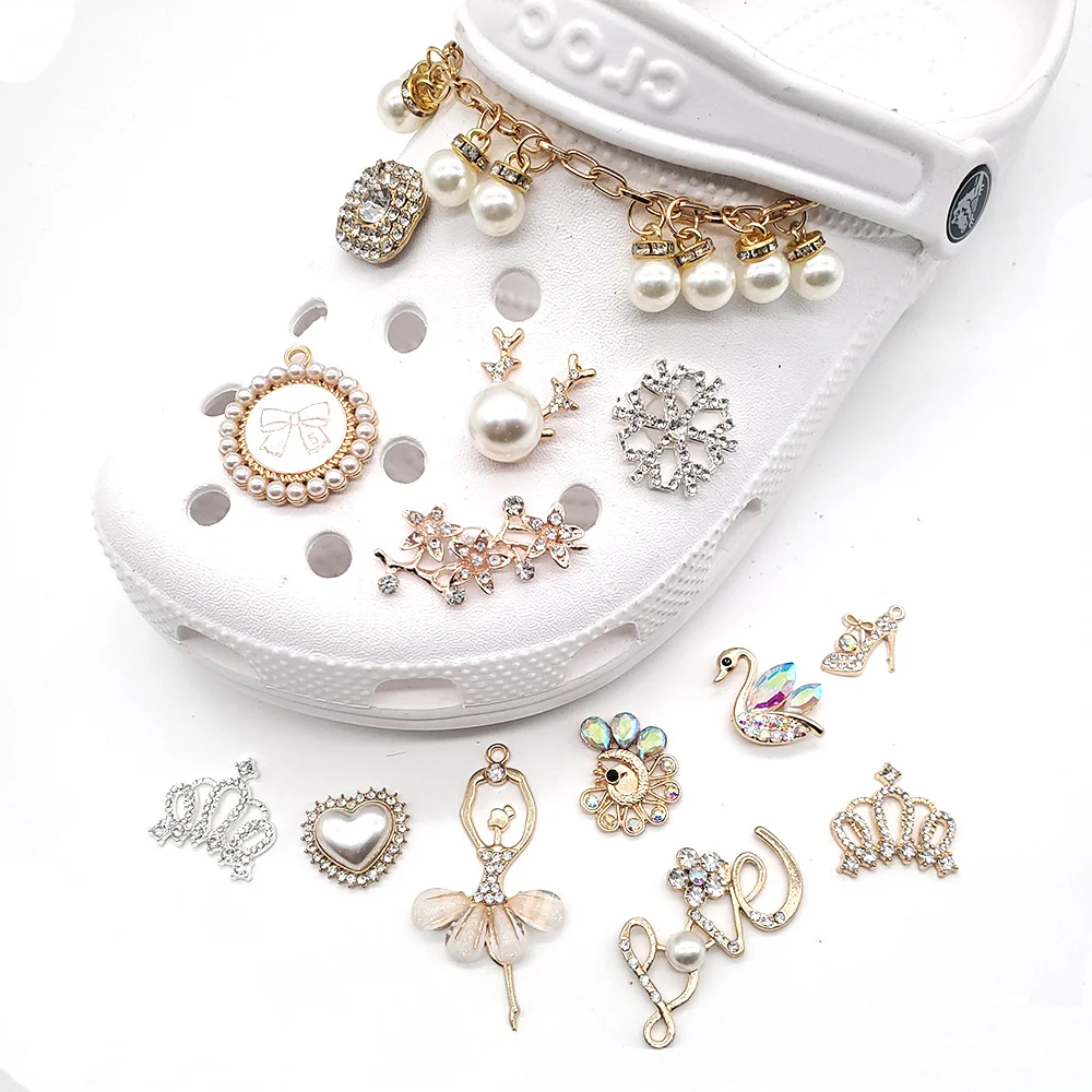 Pearl Jewelry Metal shoe Charms Crystal Crown shoe Accessories Clog Shoe buckle Decoration Charm for women\'s Croc gift