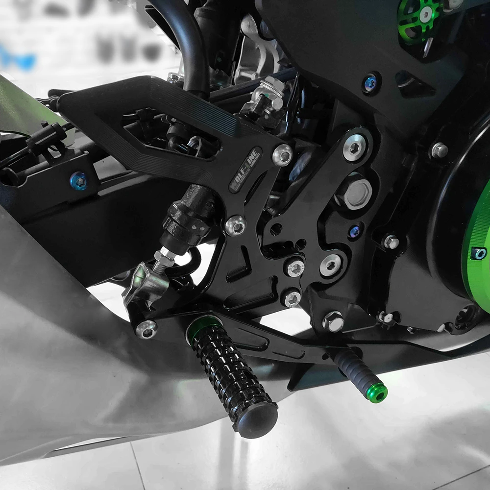 ปรับ Rider รถจักรยานยนต์ Footrests Rearset ด้านหลัง Footpeg เท้าวางสำหรับ Kawasaki Ninja 400 Z400 2019-2023 Ninja400 Ninja 250