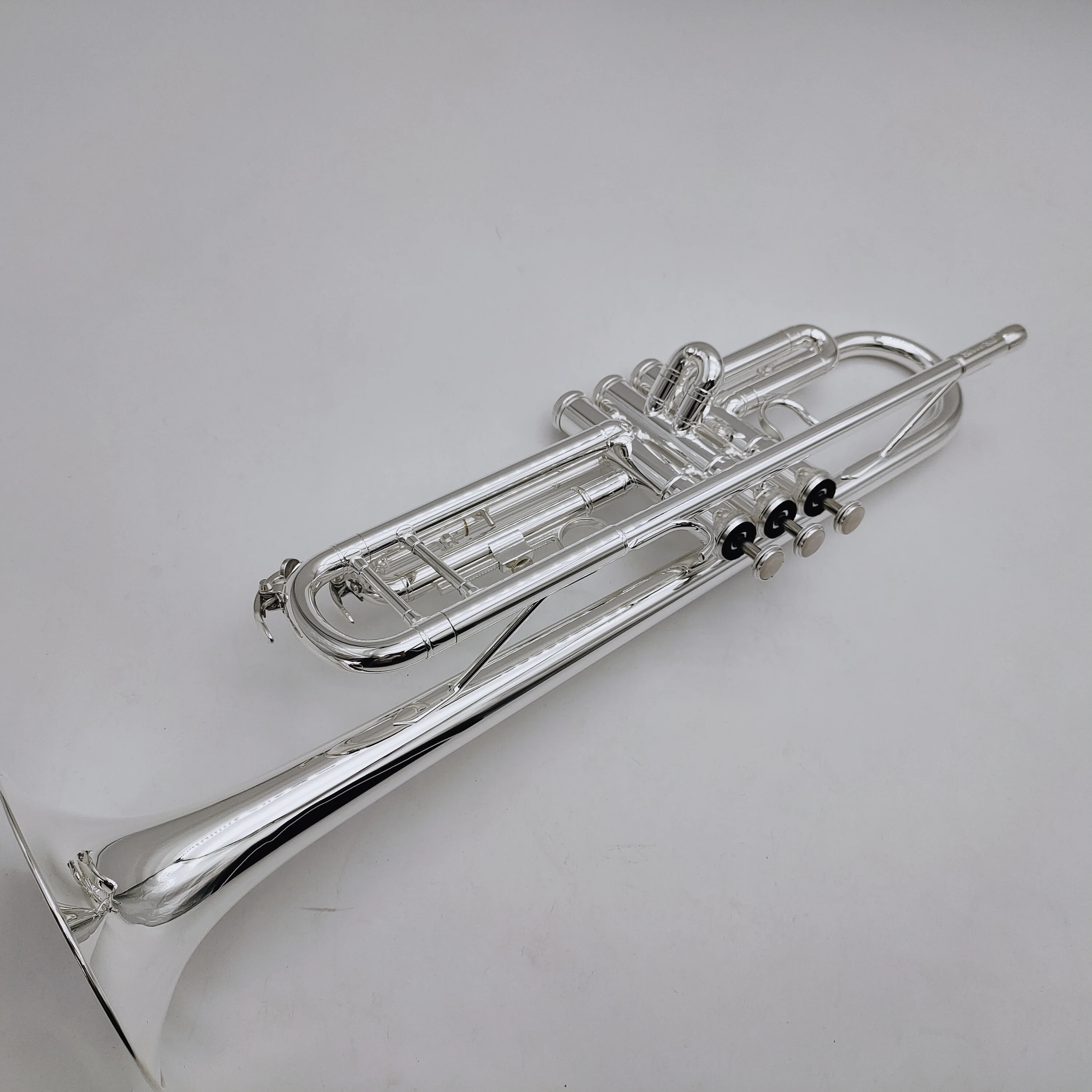 

New Jupiter JTR1110R Bb Tune Trumpet High Quality Brass Silver Plated Surface Musical Instrument Trumpet With Case Accessories