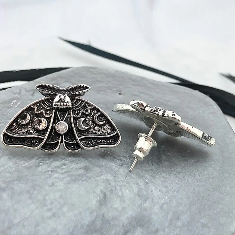 Luna Moth Stud Earrings Silver Color Moon Phase Earrings for Women Female Occult Fashion Jewelry Goth Insect Earrings Gifts