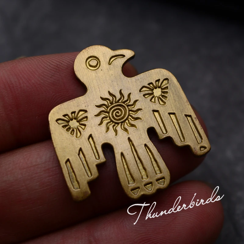 American RR Thunderbird Vintage Brooch Brass Metal Indian Style Sun God US Badge Pin For Denim Clothes Bag Accessories