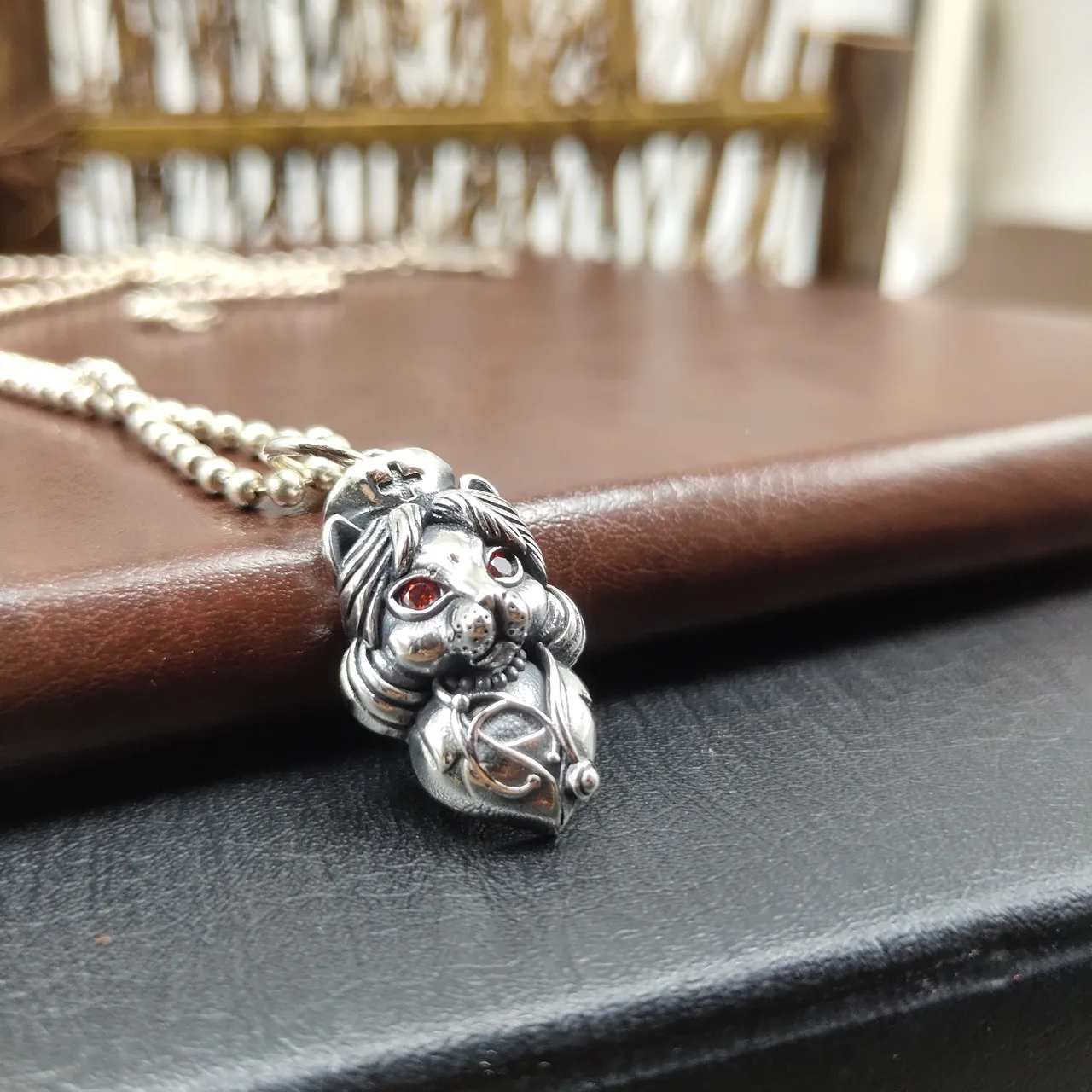 100% s925 sterling silver personality network hip hop street sphinx cat pendant Korean fashion men and women