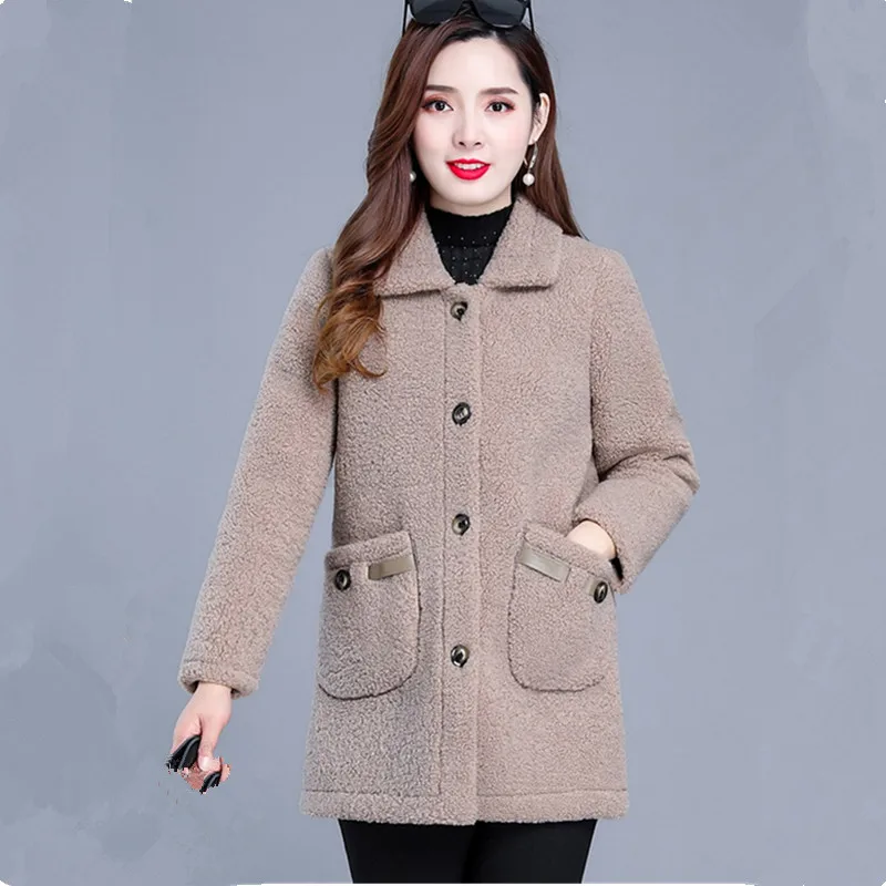 UHYTGF Middle-Aged Mother Autumn Winter Jacket Women Lamb Wool Warm Short Faux Fur Coat Korean Casual 5XL Loose Size Outwear1847