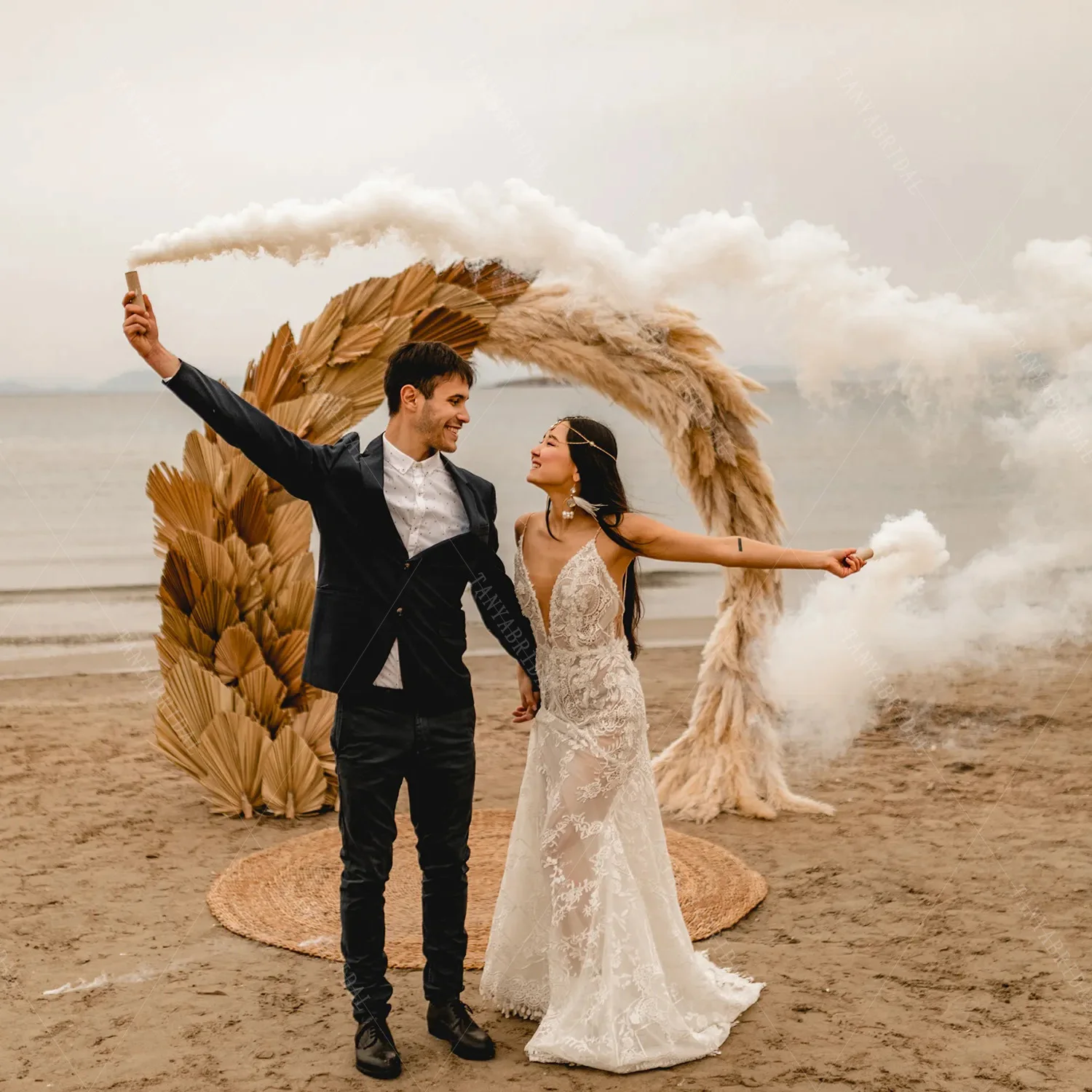 Flare Hülse Boho GYPSY Brautkleider EINE Linie Spitze Romantische Brautkleider Feder Spitze Quaste Vestido De Noivas Chic DW588