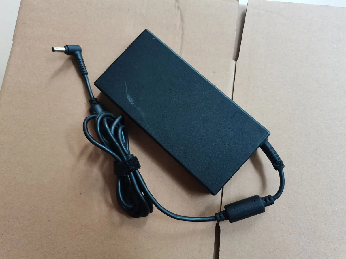 OEM Slim Chicony 180W 19.5V 9.23A A15-180P1A 5.5mm*2.5mm AC Adapter for Clevo P651RE6 P651RE6-G Original Charger