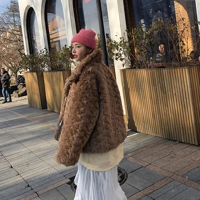 Top brand Style 2020 New High-end Fashion Women Faux Fur Coat C19  high quality