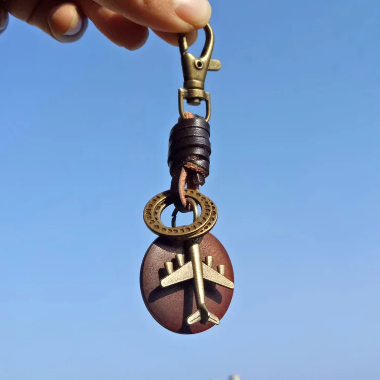 New Vintage Key chain Handmade Leather Keychain Round Wood Bronze Airplane Pendant New Car Key Ring